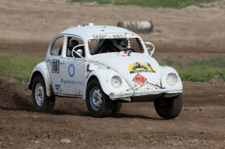 Illustration for article titled How one man got off his couch and became a Baja racer